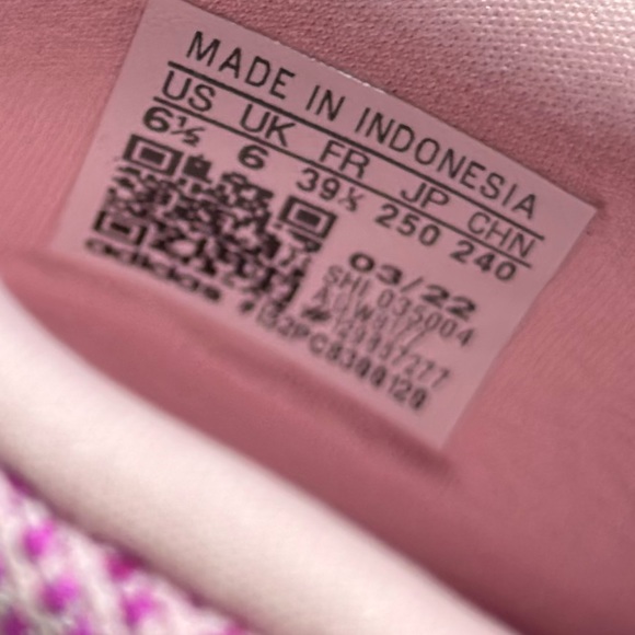 Clearout- Adidas Swift Run 22 Sneakers - Picture 10 of 11